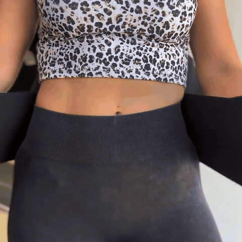 Paso 1: envolver la base de la faja en la cintura